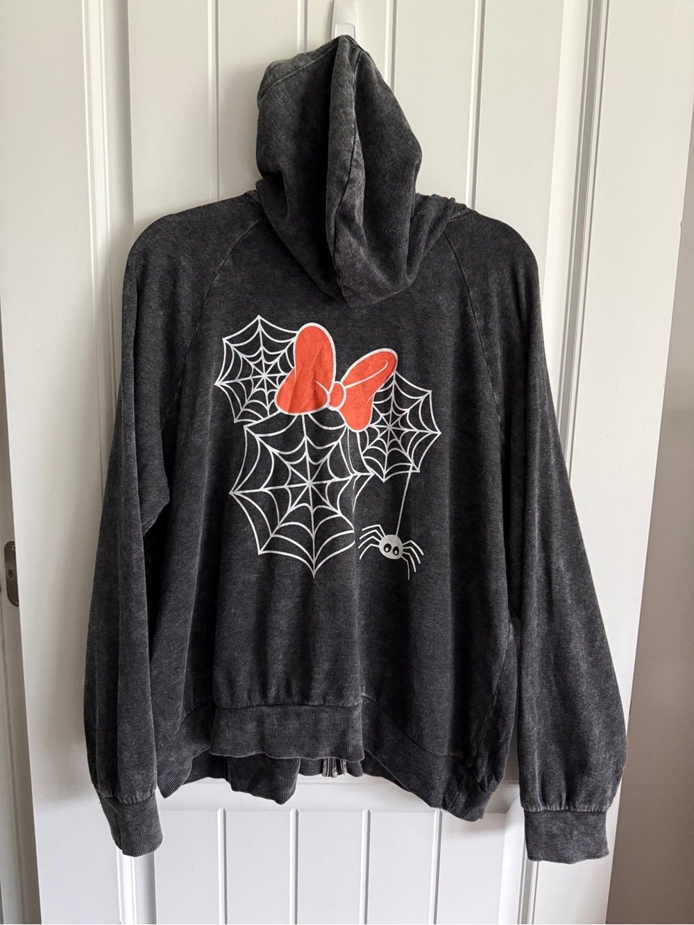 Disney Torrid Minnie Mouse Halloween Zip-Up Hoodie spider web Size 1